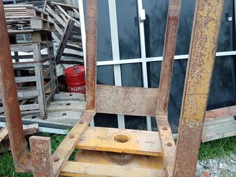 Rotátor na otáčanie- vysýpanie bední na UN 050 Hon Desta - 4