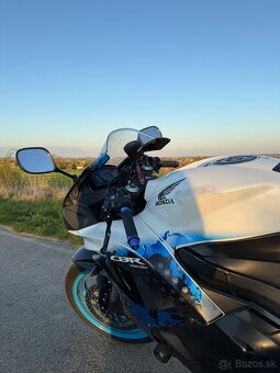 HONDA CBR 600 RR Limited Edition - 4