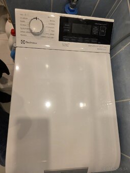Parna pracka Electrolux EW8TN3562C - 4