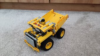 LEGO Technic 42035 - Mining Truck - 4