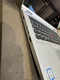 Lenovo ThinkPad Yoga 370 - 4