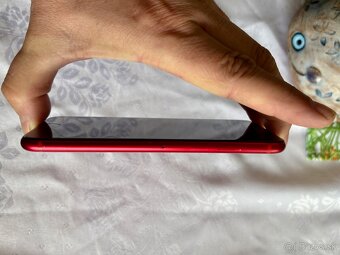 iPhone SE 2020 64 GB – červený (PRODUCT RED) – výborný stav - 4