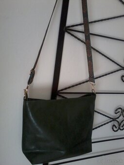 Kabelka crossbody zelená 5 € - 4