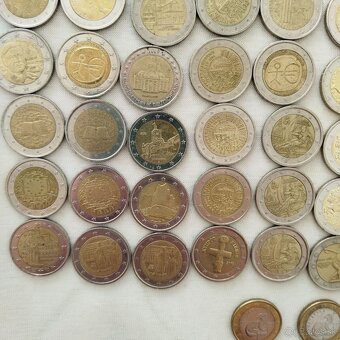 koruny a 2 eurovky a stara minca - - - 4