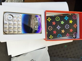 Klasický štilovy tlacitoky mobil - 4