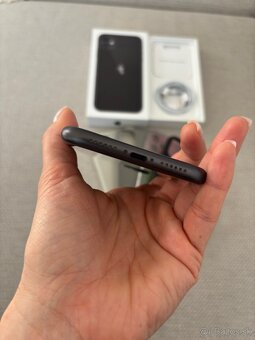 iPhone 11 64GB - 4