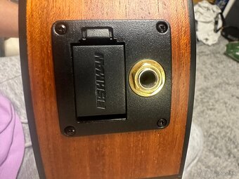 Basové ukulele Laka VUB60EA - 4