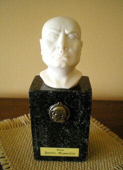 Busta B. Mussolini - 4