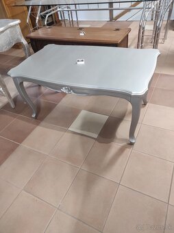 Strieborný konferenčný stolík - 4