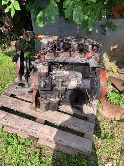 Motor zetor 7001 - 4