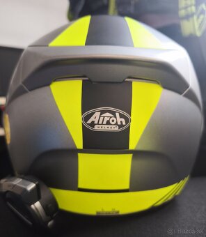 Prilba AIROH + Intercom - 4