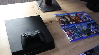 PS4 Pro (1TB) - 4