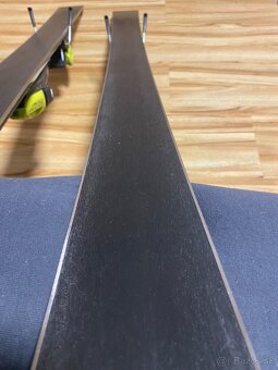 Lyžiarky a lyže - 4