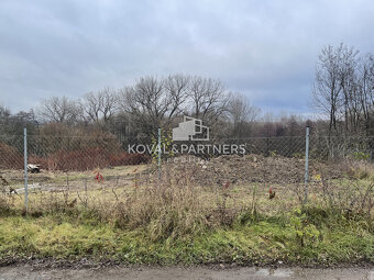 Stavebný pozemok v obci Slažany - 4