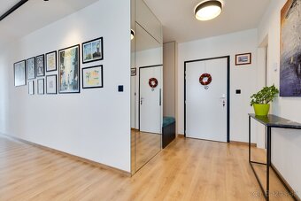 NEO/ PREDAJ ARBORIA/ Veľký a moderný 3izbový byt so šatníkom - 4