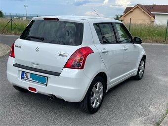 Suzuki Swift 1.3 edícia BLACK&WHITE, Rok 2010, iba 55 000 km - 4