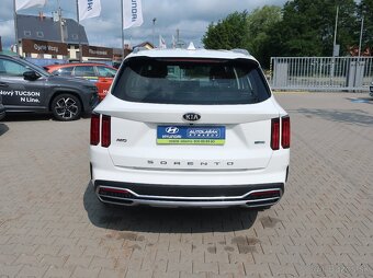 Kia Sorento 1.6T-GDi 169kW HYBRID 4x4 AUTOMAT EXCLUSIVE - 4