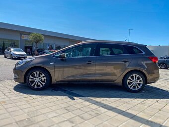 KIA Cee’d SW Combi 1.6 GDi 99kw Manuál - 4
