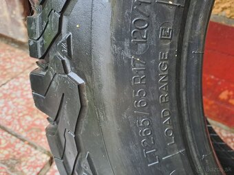 Bf-goodrich all terrain 265/65/R17 - 4