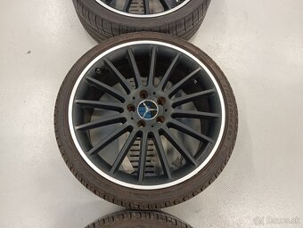 Mercedes AMG R19 - 4