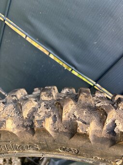 Predám Mitas prednú gumu 90/100-21 - 4