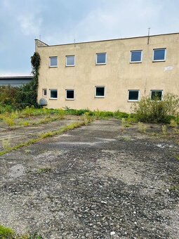 Budovy v priemyselnom areáli NA PREDAJ - 4