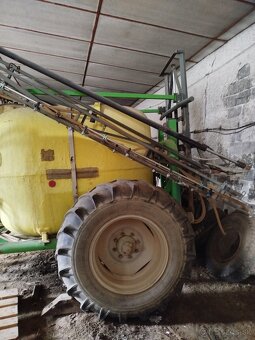 Ponúkame na predaj postrekovač - 4