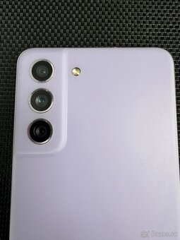 Samsung Galaxy S21FE - 4