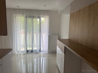 NADŠTANDARDNÁ GARZÓNKA, 25m2, NOVÝ BULVÁR-ŽILINA - 4