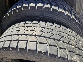 Pneu 245/70R19.5 - 4