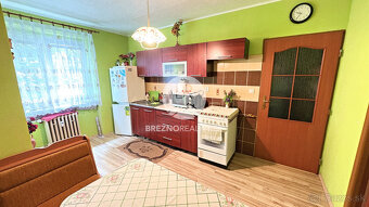 Na predaj 2 izbový byt, Valaská - 53 m2, priestranný balkón, - 4