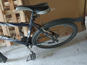 Dema Adro M - 4