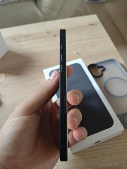 Iphone 16 plus - 4