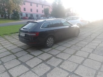 Predám Škoda Superb 3 combi obsah 1,6desel ročník 2020 DSG - 4