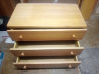 Predam policovu skrinu spodna cast 3 zasuvky - 4