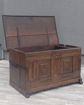 Truhlica z masívneho dubového dreva. - 4