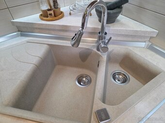 Kuchynská linka - 4