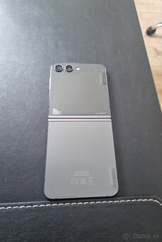 Z Flip 5 - 4