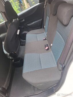 Toyota yaris - 4