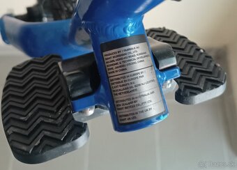 Odrazadlo GIANT 12" hlinikovy ram - 4