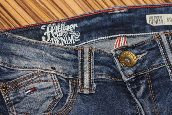 Dámske rifle Tommy Hilfiger v. 27/34 - 4