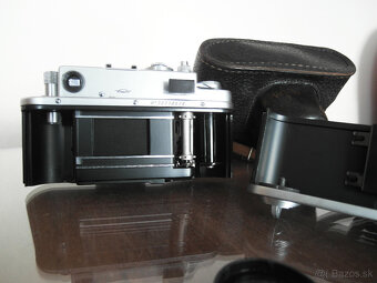 Starý fotoaparát Zorki 4K - 4