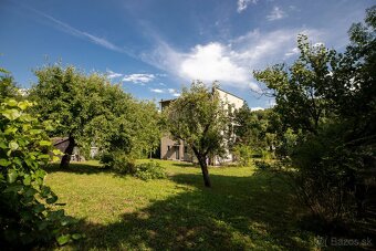 Radvaň /Obchodný priestor/ kancelaria/ dom s veľkým pozemkom - 4