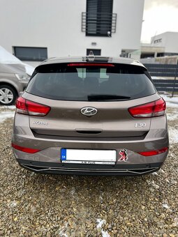 Hyundai i30 1.5 benzín 2021 - 4