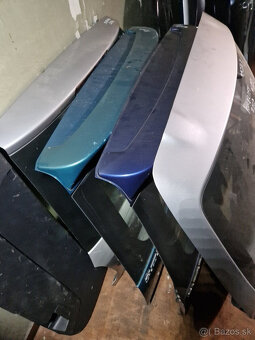 Predám piate, kufrove dvere na uvedené modely áut - 4