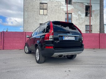 Volvo  XC90 - 4