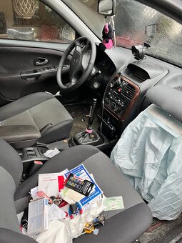 Rozpredám Mitsubishi Carisma 1.9Di-D - 4