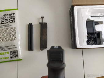 Airsoft Glock CYMA CM.030 - 4