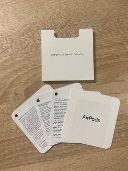 Apple AirPods 4 - 4