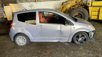 Predám Citroen C2 1,4 HDi Automat - havarované - 4